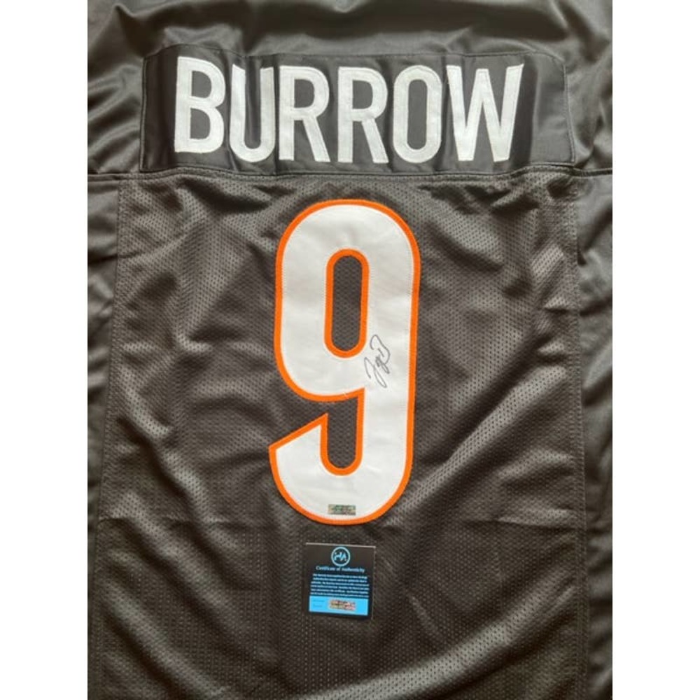 Joe Burrow Autographed/Sign Cincinnati Bengals XL Jersey with COA